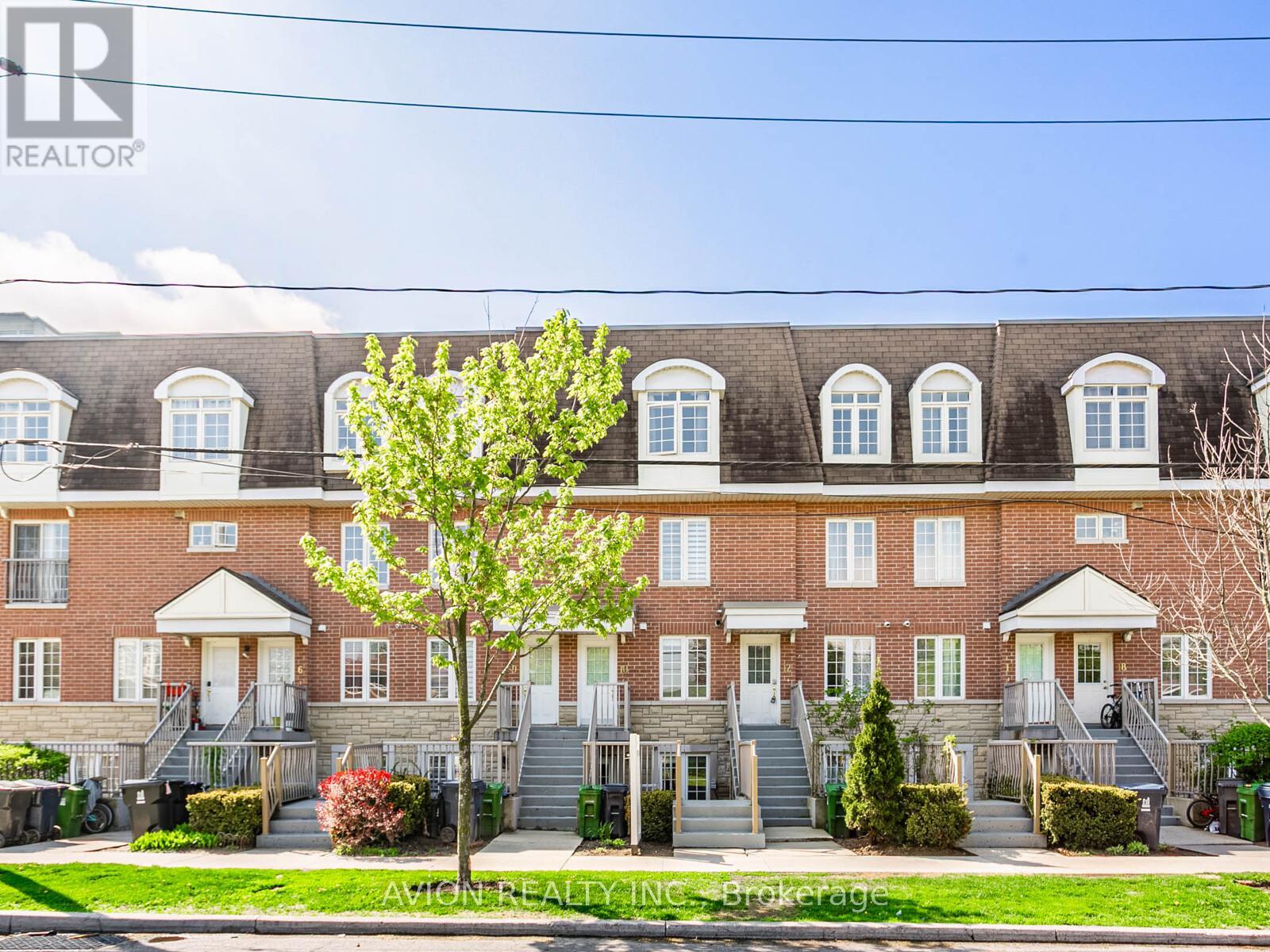 Property image for 11 - 45 CEDARCROFT BOULEVARD|Toronto (Westminster-Branson), Ontario M2R3Y2