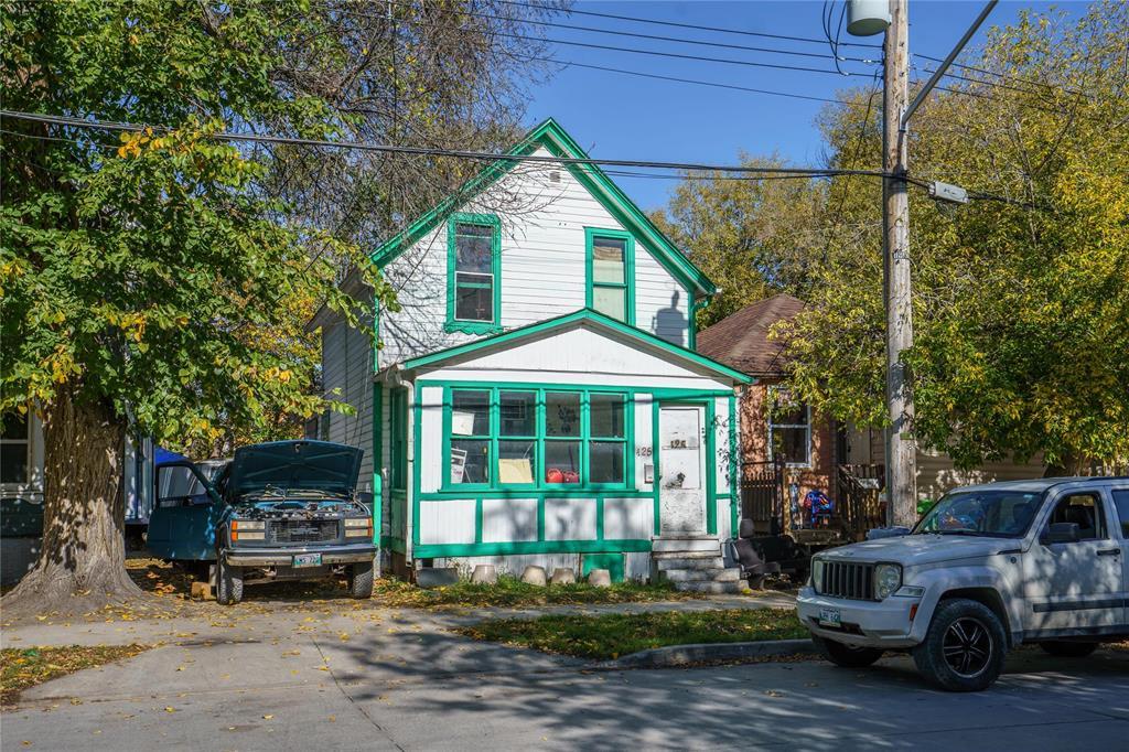 425 PACIFIC Avenue|Winnipeg, Manitoba R3A0M7