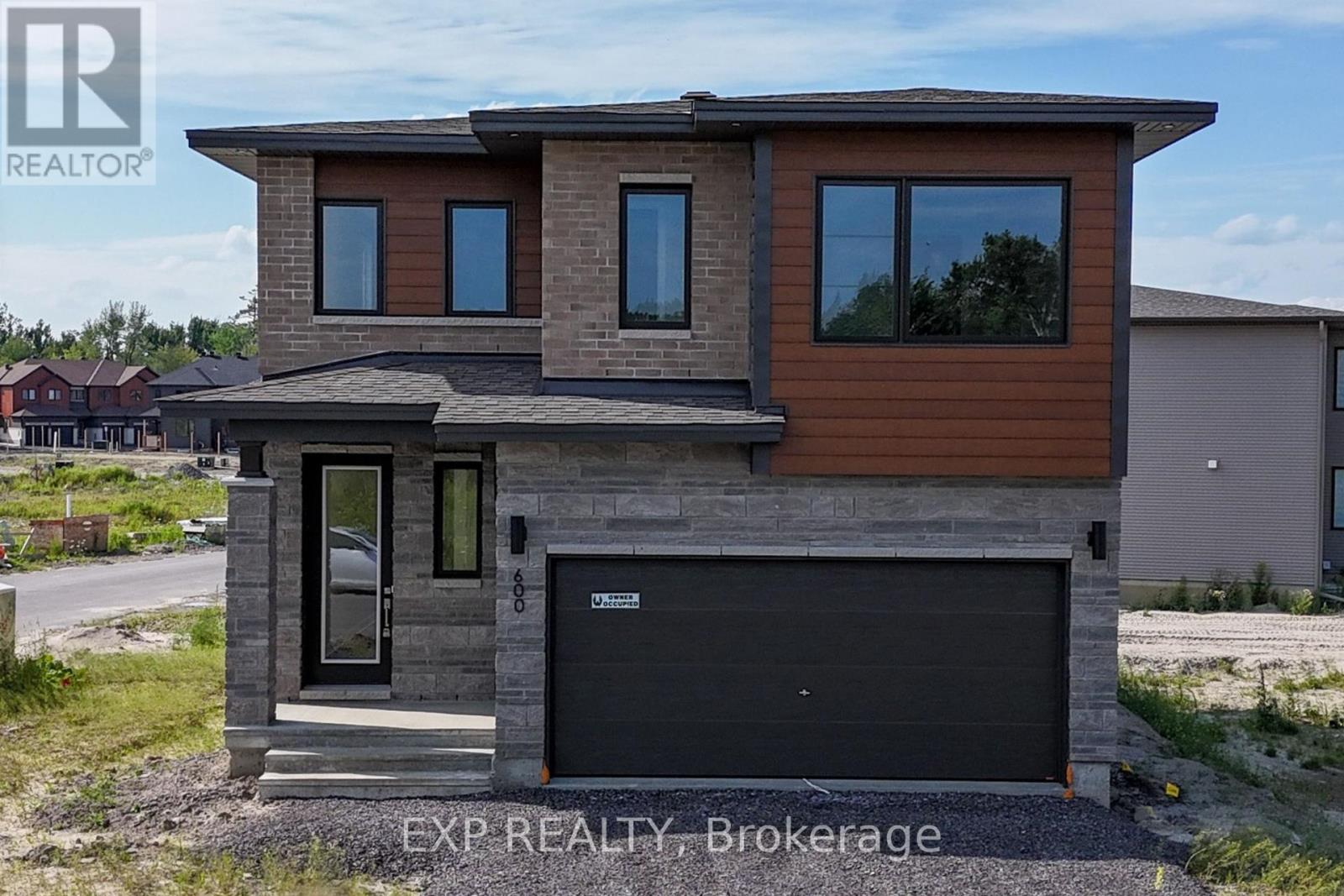 Property image for 600 PAAKANAAK AVENUE|Ottawa, Ontario K1X0J7