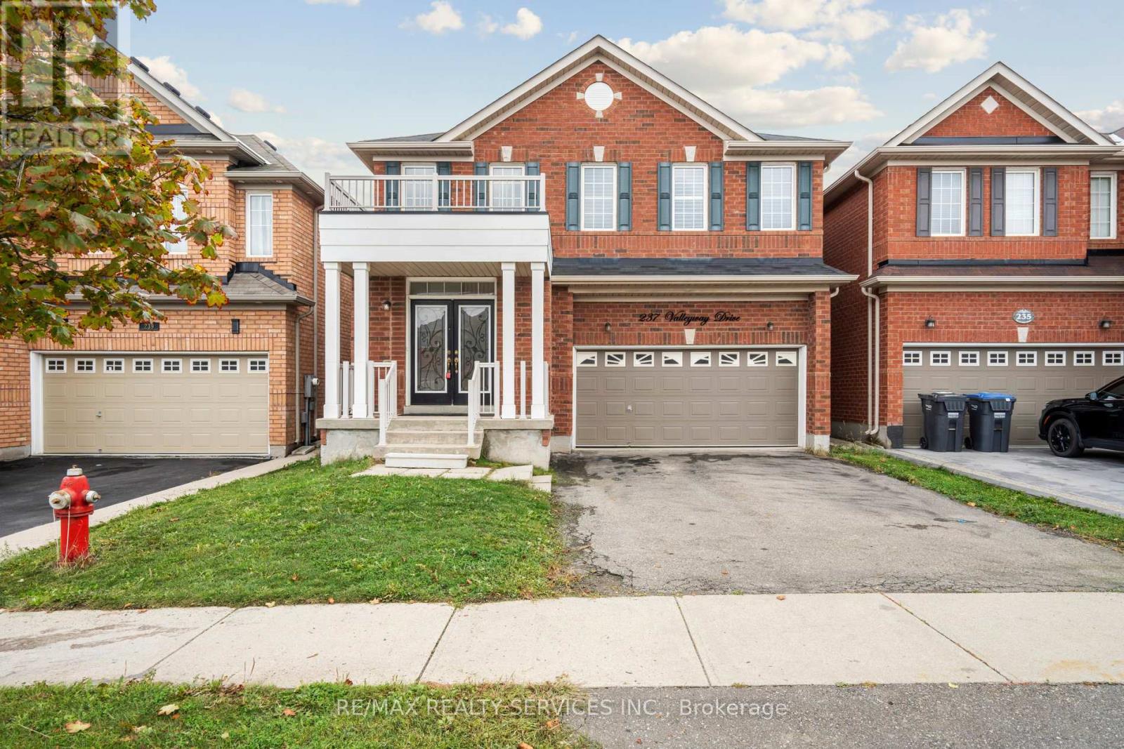 Property image for 237 VALLEYWAY DRIVE|Brampton (Credit Valley), Ontario L6X0N9