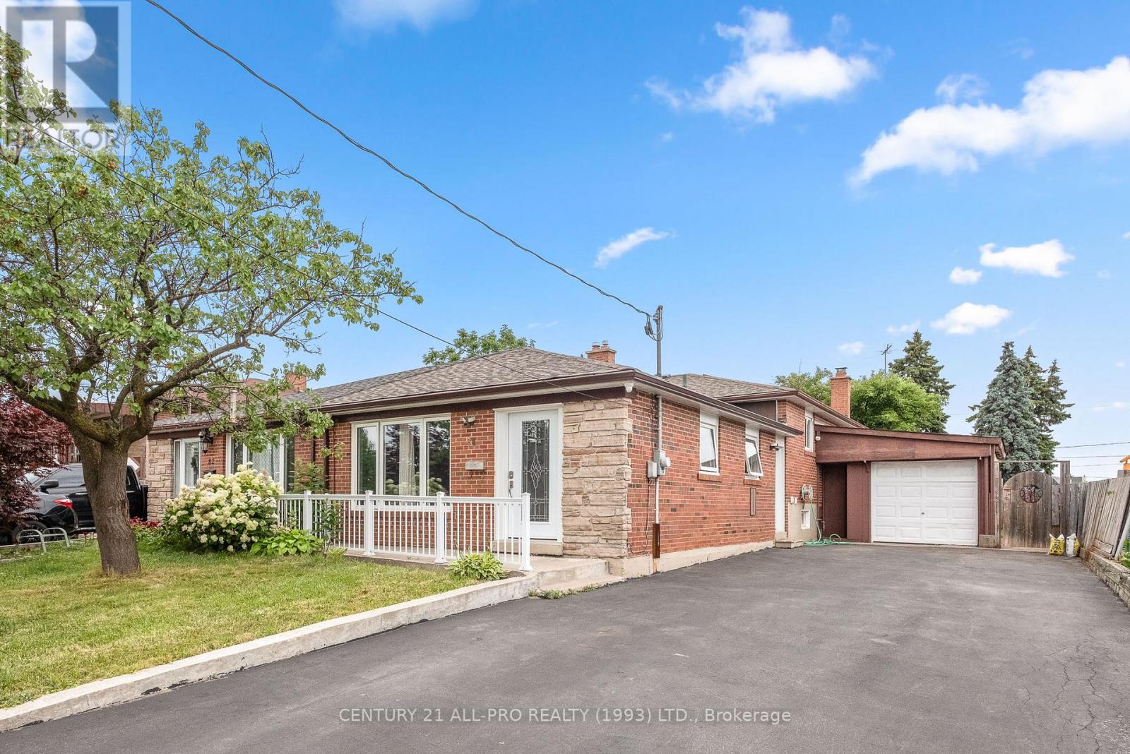 Property image for 84 GOLDSBORO ROAD|Toronto (Humber Summit), Ontario M9L1A7