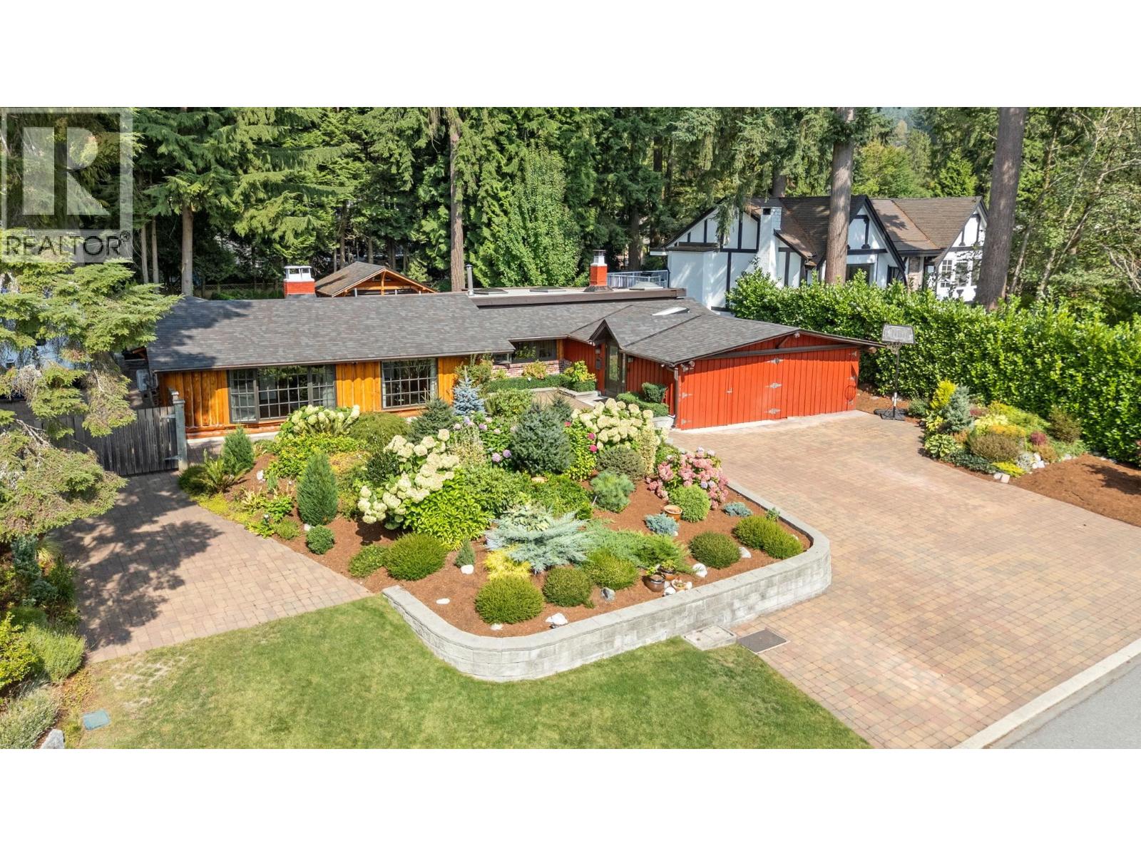 Property image for 2540 BOSWELL AVENUE|North Vancouver, British Columbia V7H1L7