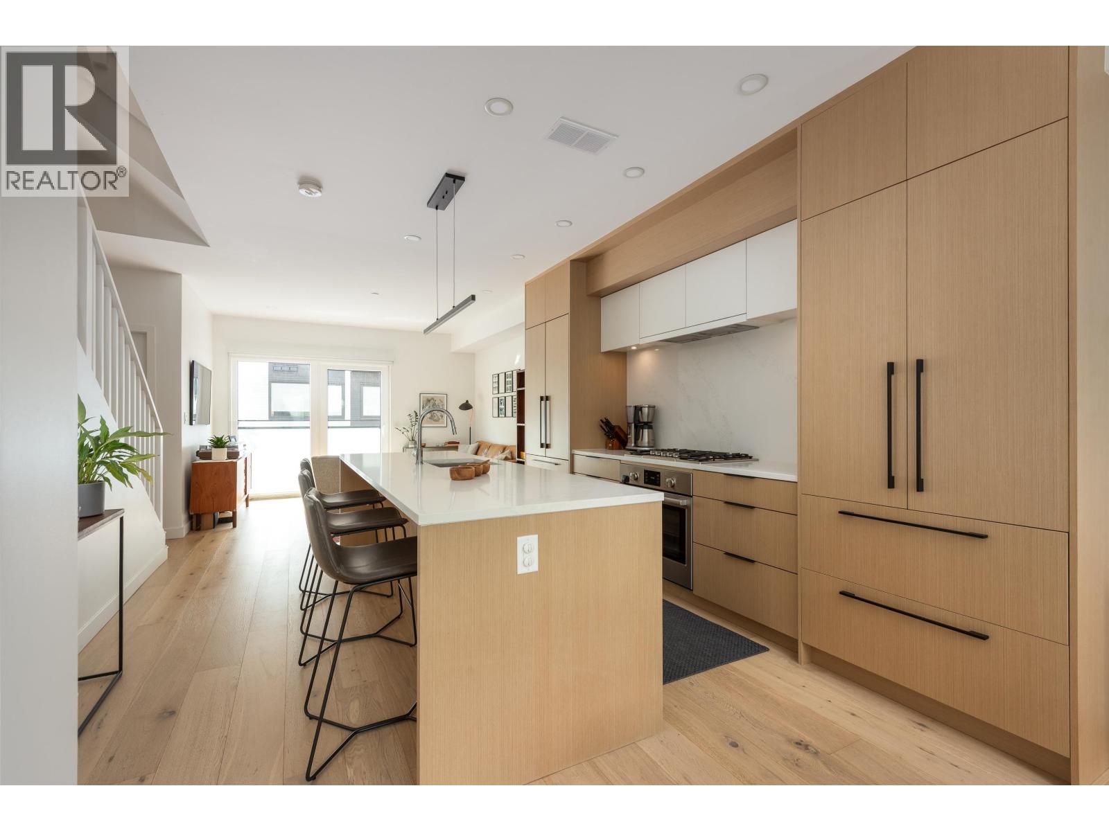 Property image for 123 649 E 3RD STREET|North Vancouver, British Columbia V7L1G6