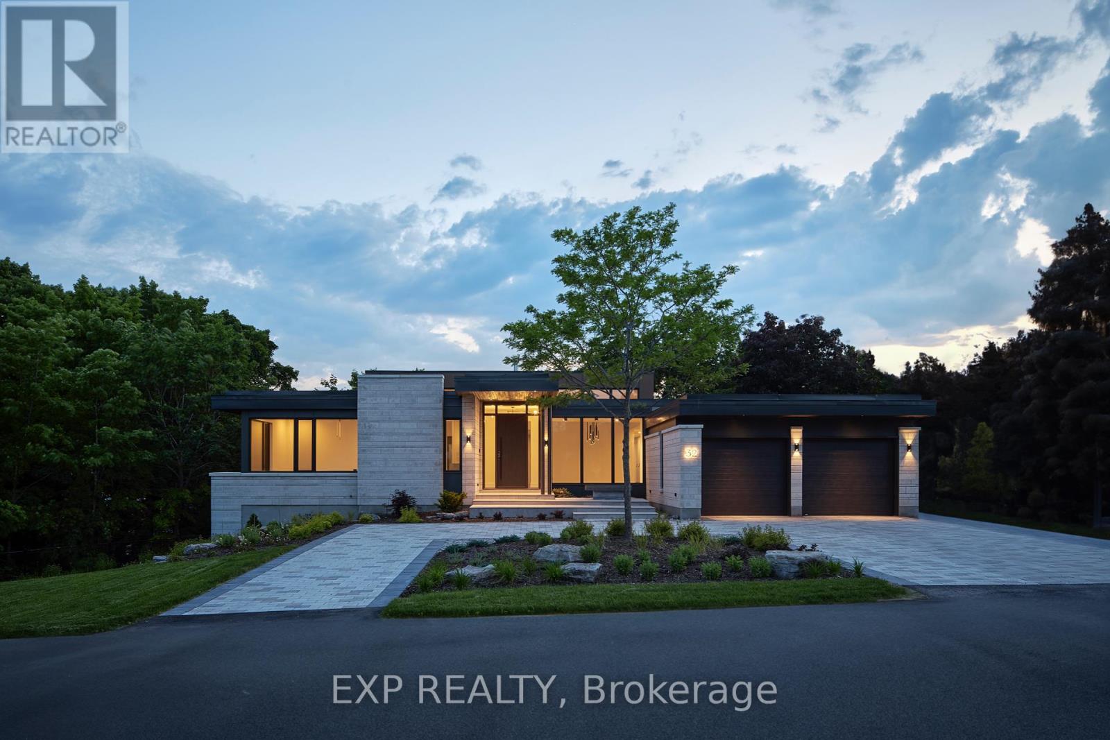 Property image for 32 CLOVELLY ROAD|Ottawa, Ontario K1J6M2