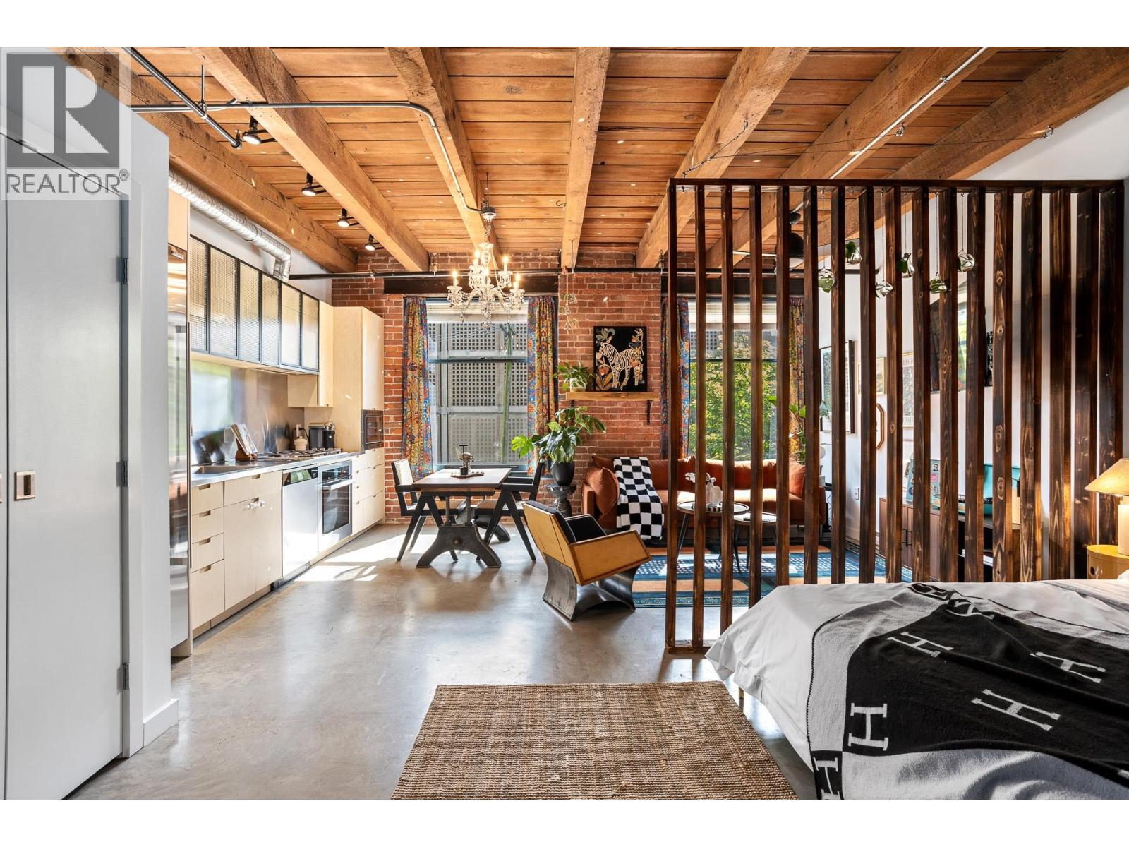 310 55 E CORDOVA STREET|Vancouver, British Columbia V6A0A5