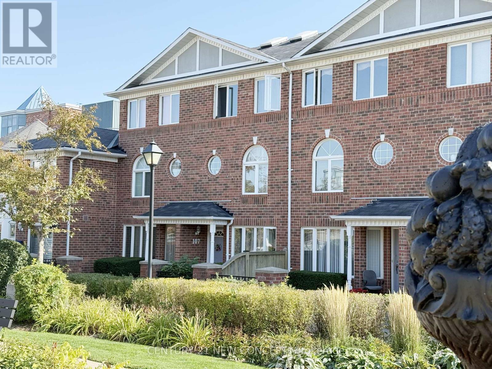 Property image for 107 - 18 CLARK AVENUE W|Vaughan (Crestwood-Springfarm-Yorkhill), Ontario L4J8H1