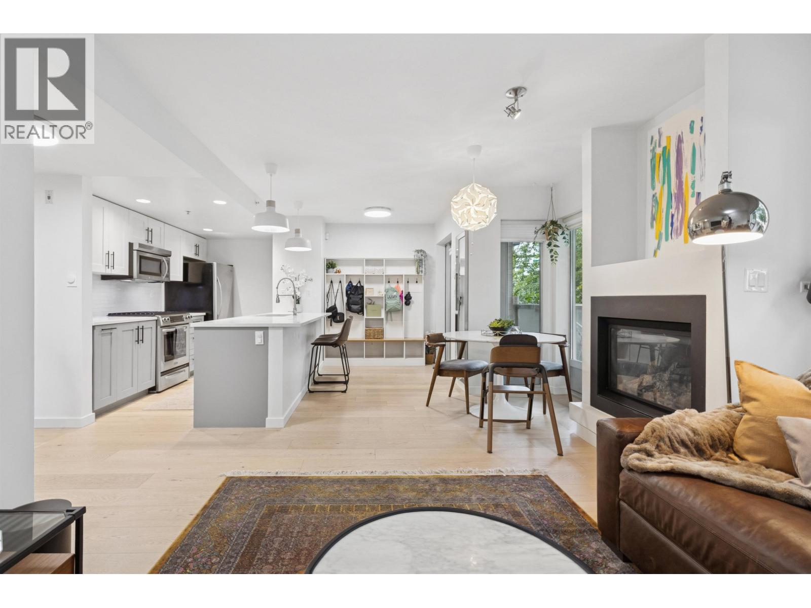 TH4 1288 CHESTERFIELD AVENUE|North Vancouver, British Columbia V7M0B1