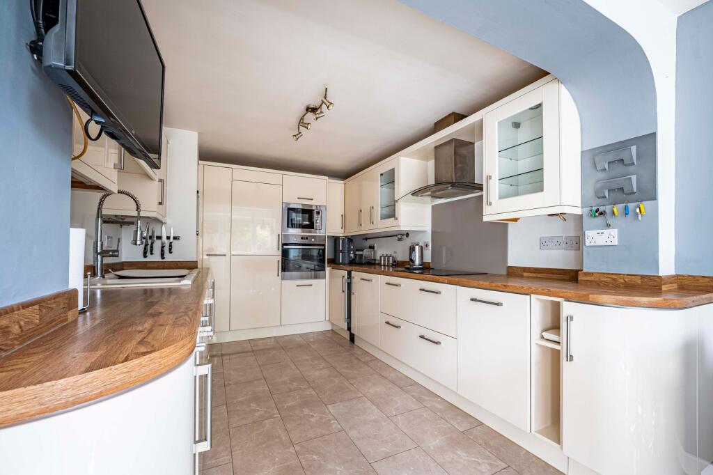 Additional image 5 of Canterbury Drive, Marston Green, B37