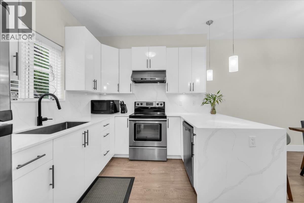 206 3888 NORFOLK STREET|Burnaby, British Columbia V5G1E5
