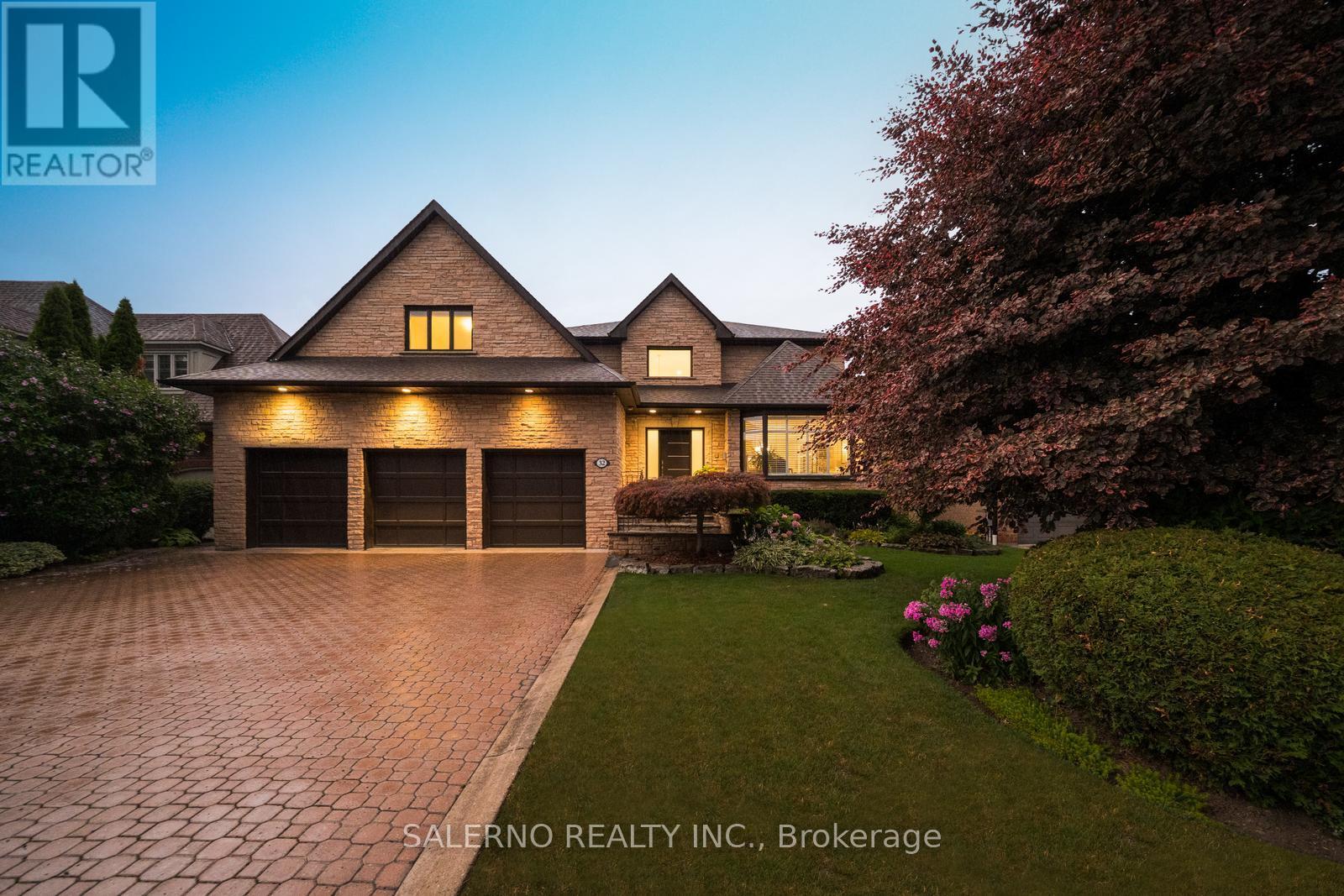 Primary image of 32 DONNA MAE CRESCENT|Vaughan (Crestwood-Springfarm-Yorkhill), Ontario L4J1Z8