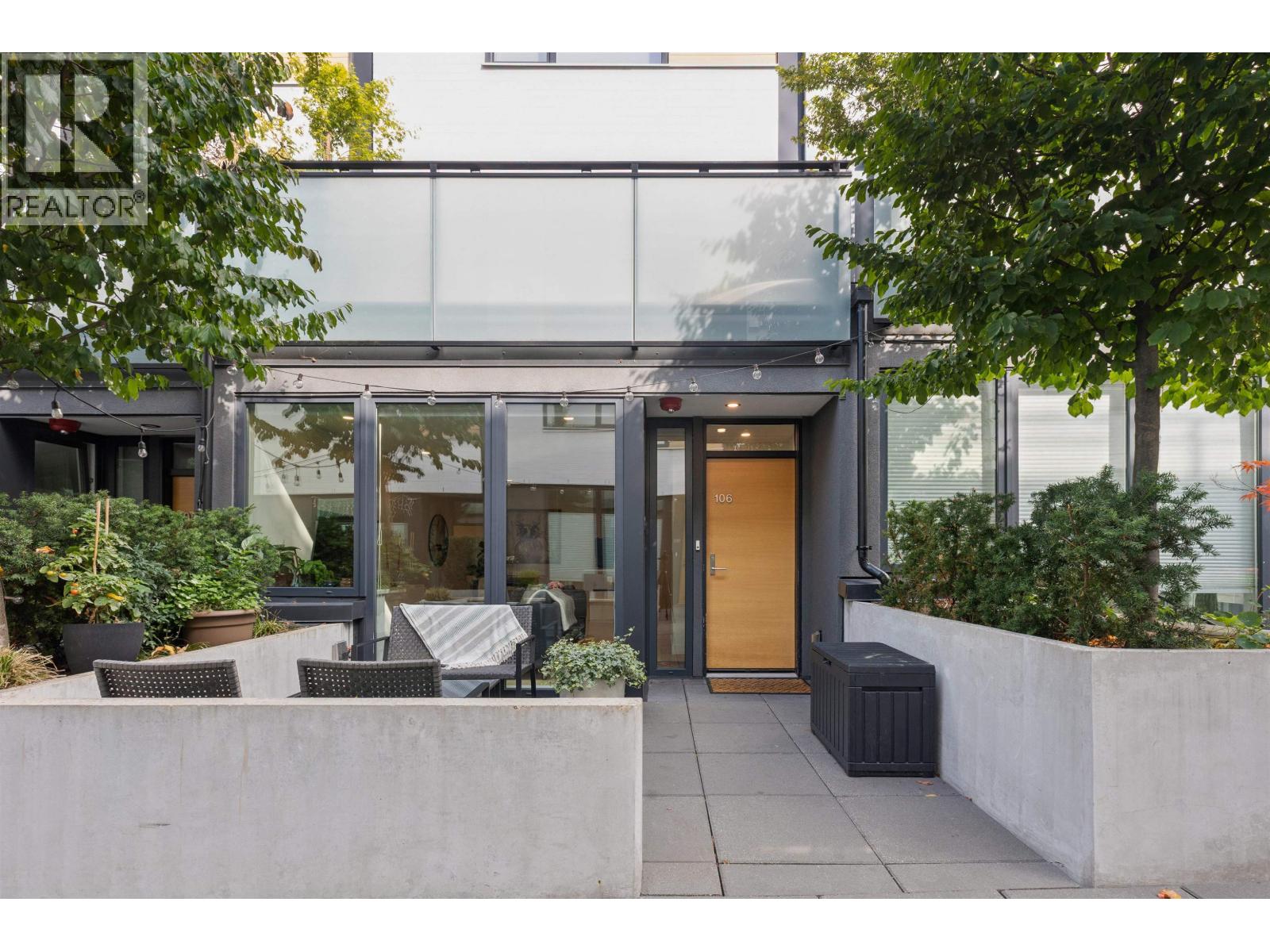 Property image for 106 649 E 3RD STREET|North Vancouver, British Columbia V7L1G6