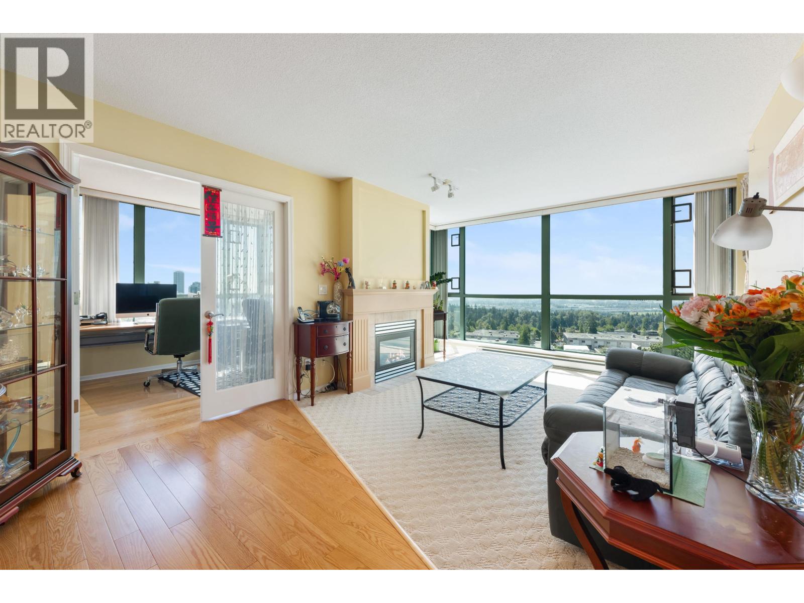 1203 6611 SOUTHOAKS CRESCENT|Burnaby, British Columbia V5E4L5