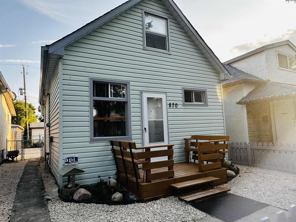 Property image for 870 College Avenue|Winnipeg, Manitoba R2X1B1