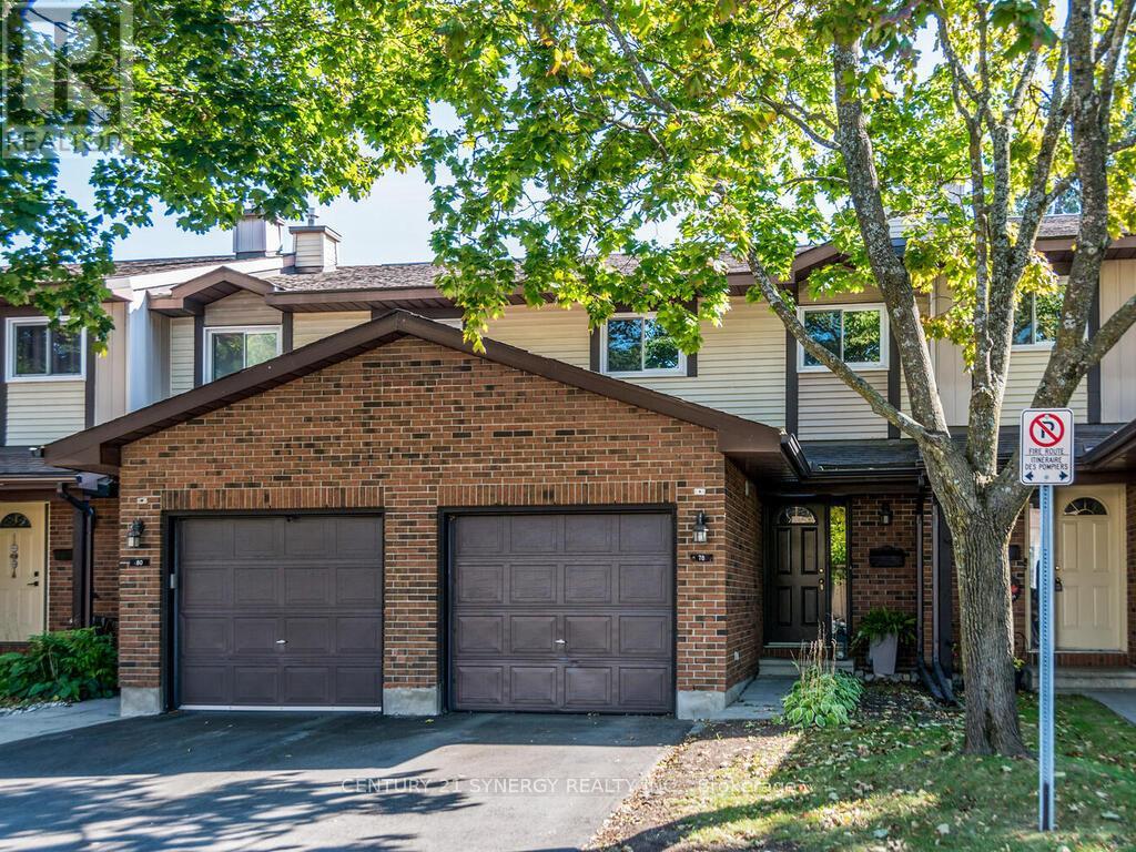 78 CLARKSON CRESCENT|Ottawa, Ontario K2L3E2