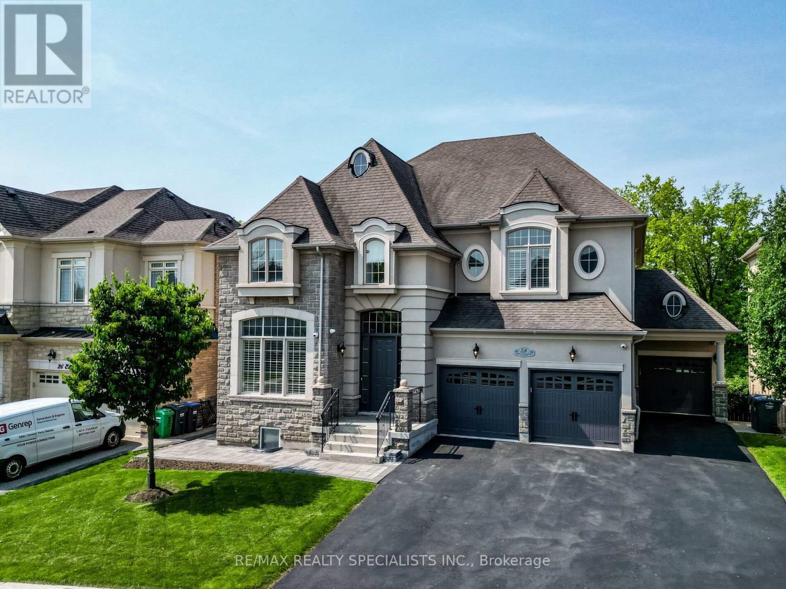 Property image for 28 ELBERN MARKELL DRIVE W|Brampton (Credit Valley), Ontario L6X2X5
