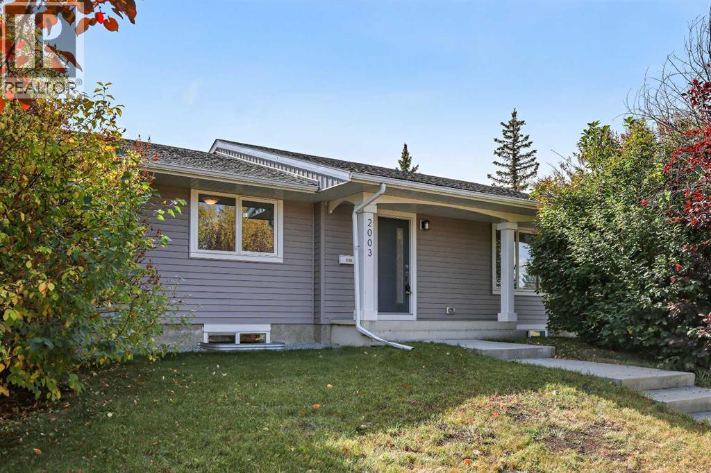 Property image for 2003 117 Avenue SW|Calgary, Alberta T2W2Y7