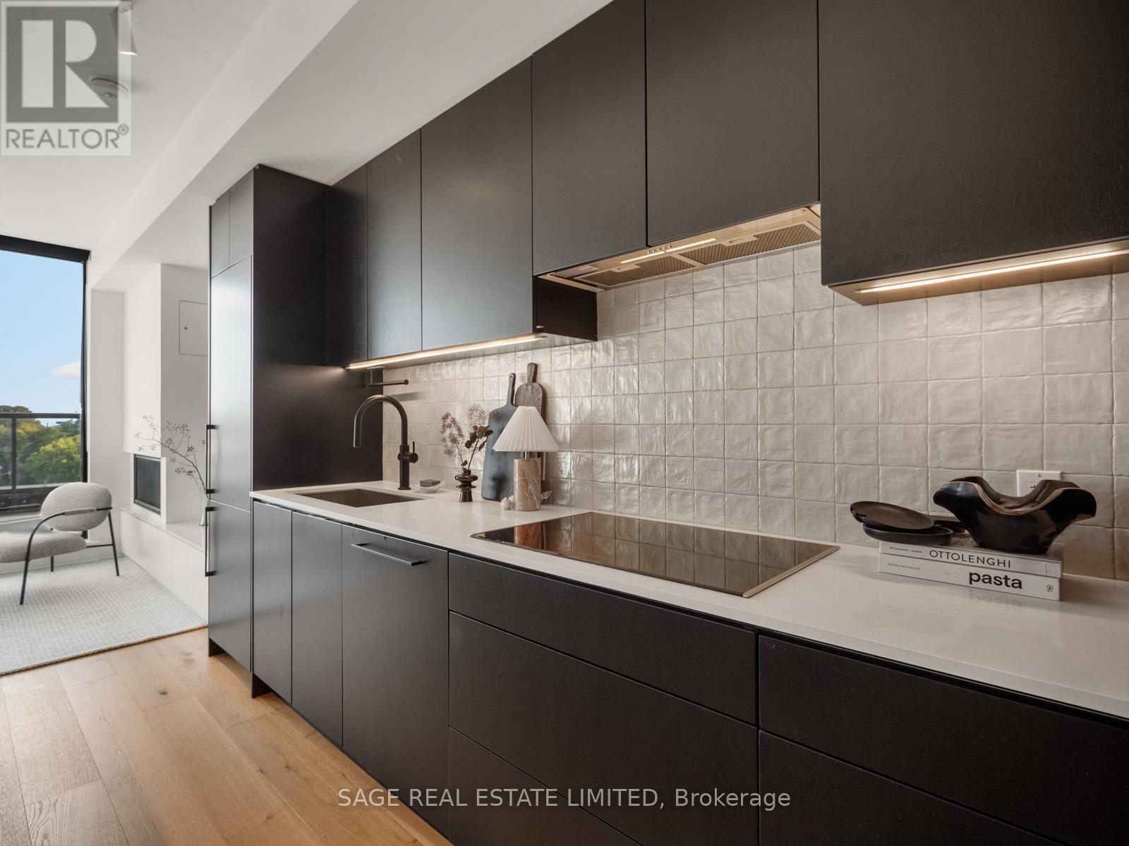 Property image for PH 621 - 899 COLLEGE STREET W|Toronto (Trinity-Bellwoods), Ontario M6H3P7