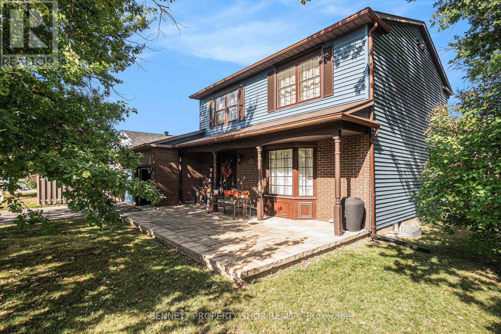21 PATTERMEAD CRESCENT|Ottawa, Ontario K1V0A1