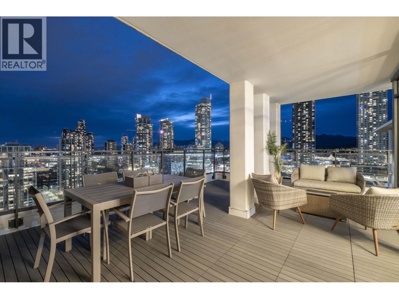 2703 2378 ALPHA AVENUE|Burnaby, British Columbia V5C0K2