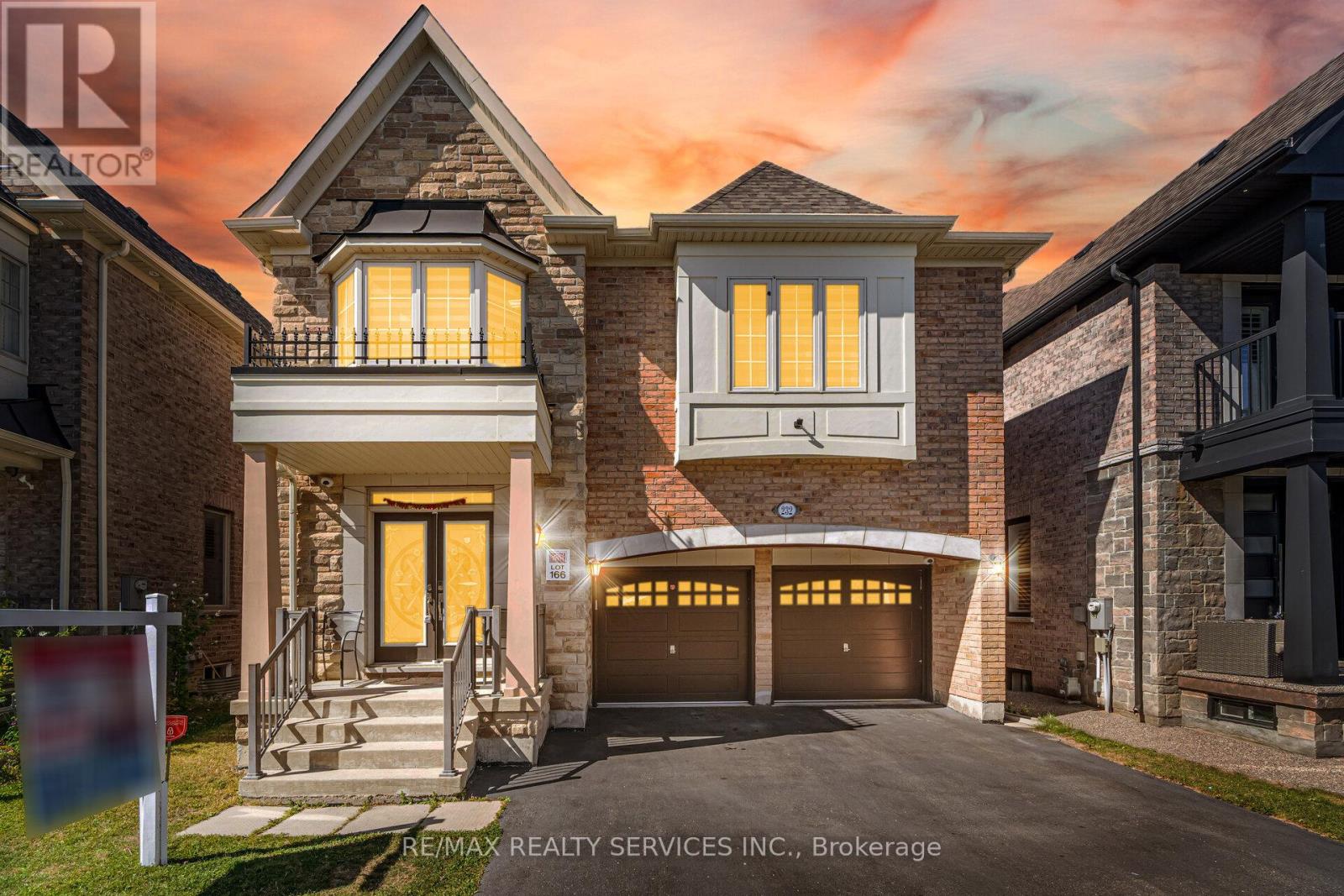 Property image for 232 SUSSEXVALE DRIVE|Brampton (Sandringham-Wellington), Ontario L6R3S3