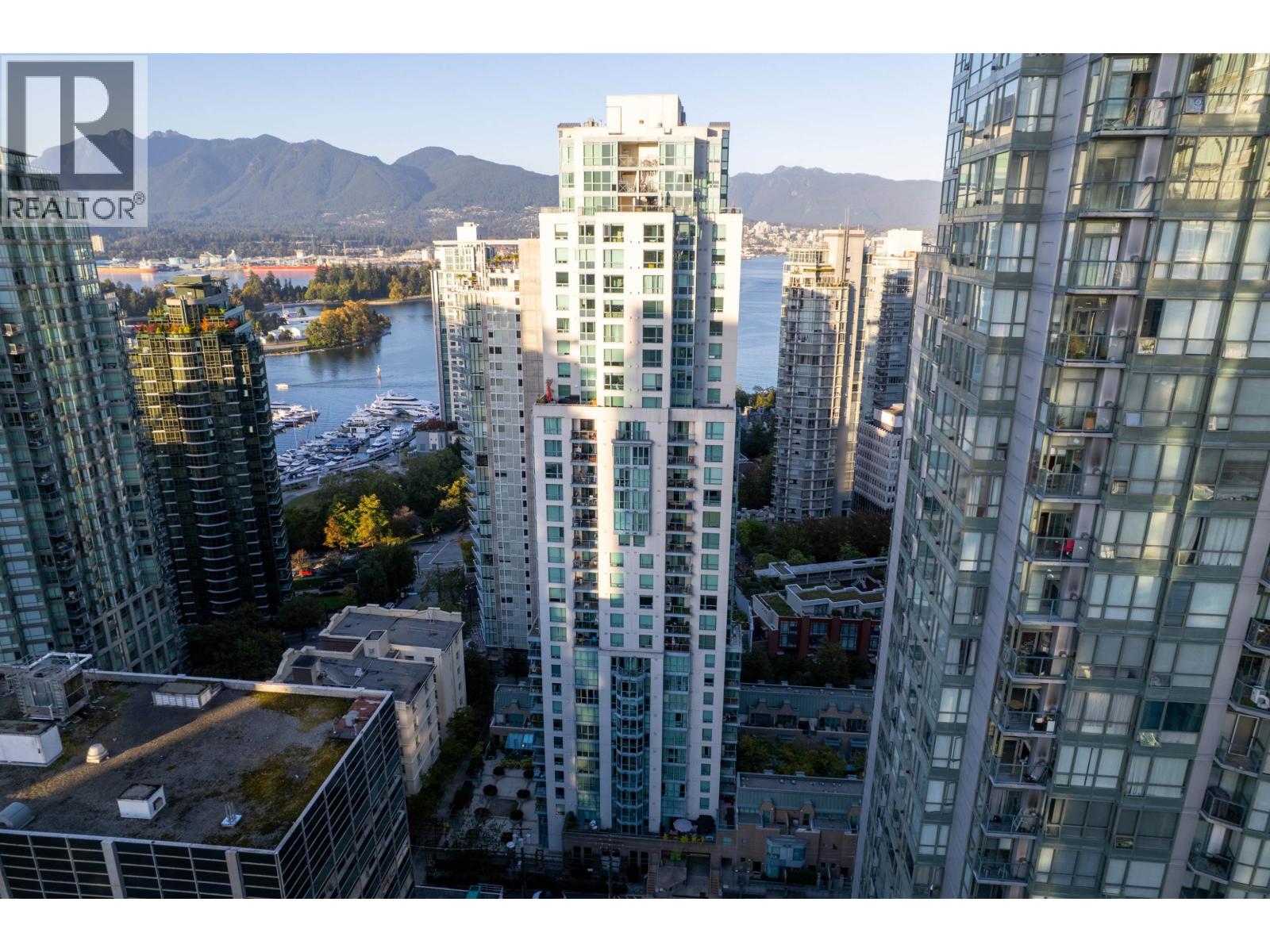 Property image for 2904 1238 MELVILLE STREET|Vancouver, British Columbia V6E4N2