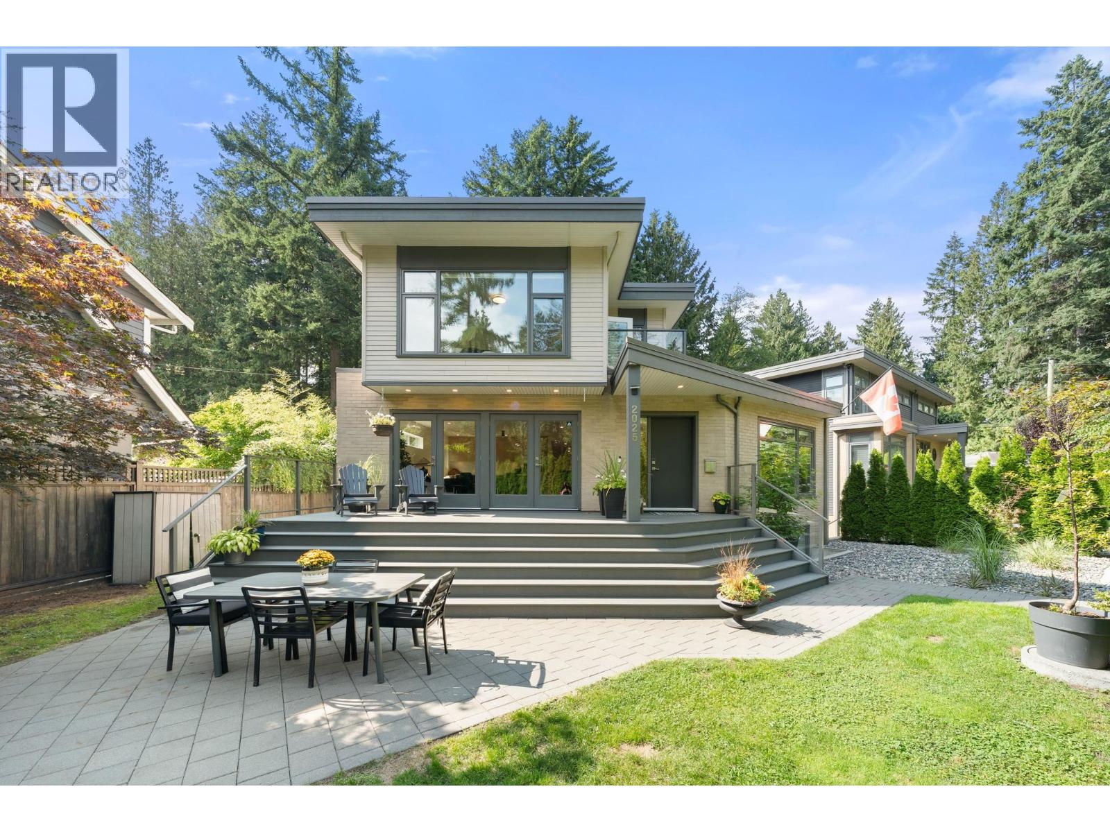 Property image for 2025 MACKAY AVENUE|North Vancouver, British Columbia V7P2M8