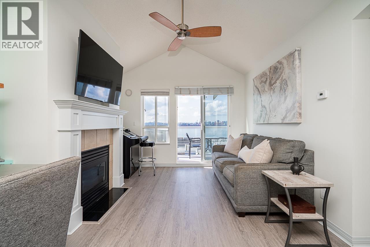 Property image for 409 365 E 1ST STREET|North Vancouver, British Columbia V7L4W5
