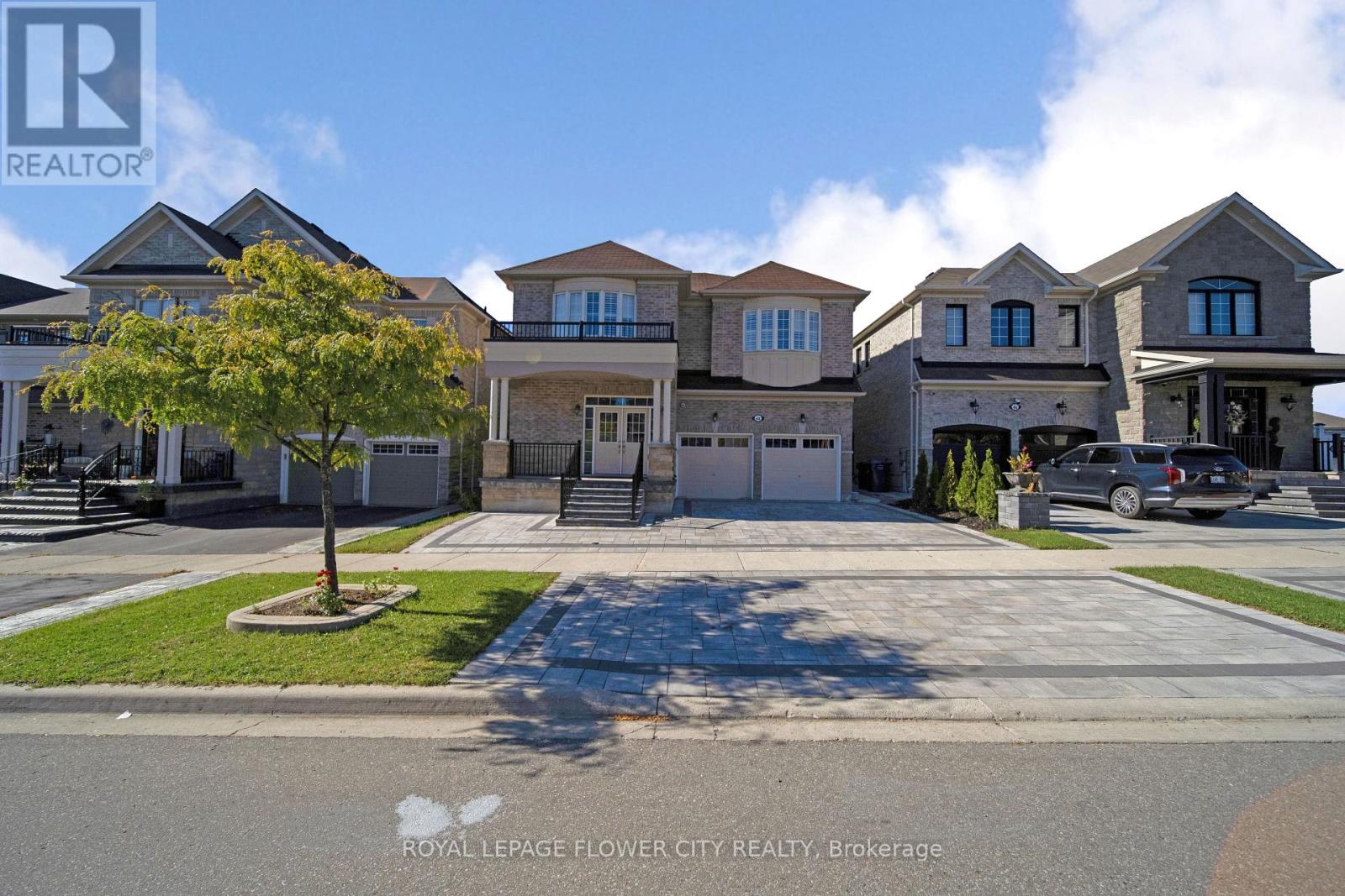 Property image for 44 YOUNG GARDEN CRESCENT|Brampton (Credit Valley), Ontario L6Y6A4