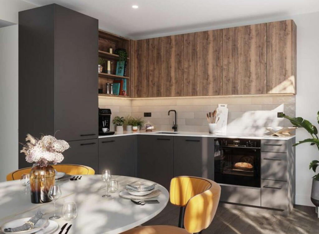 Additional image 2 of Belmont Wharf, Glasswater Locks, B4