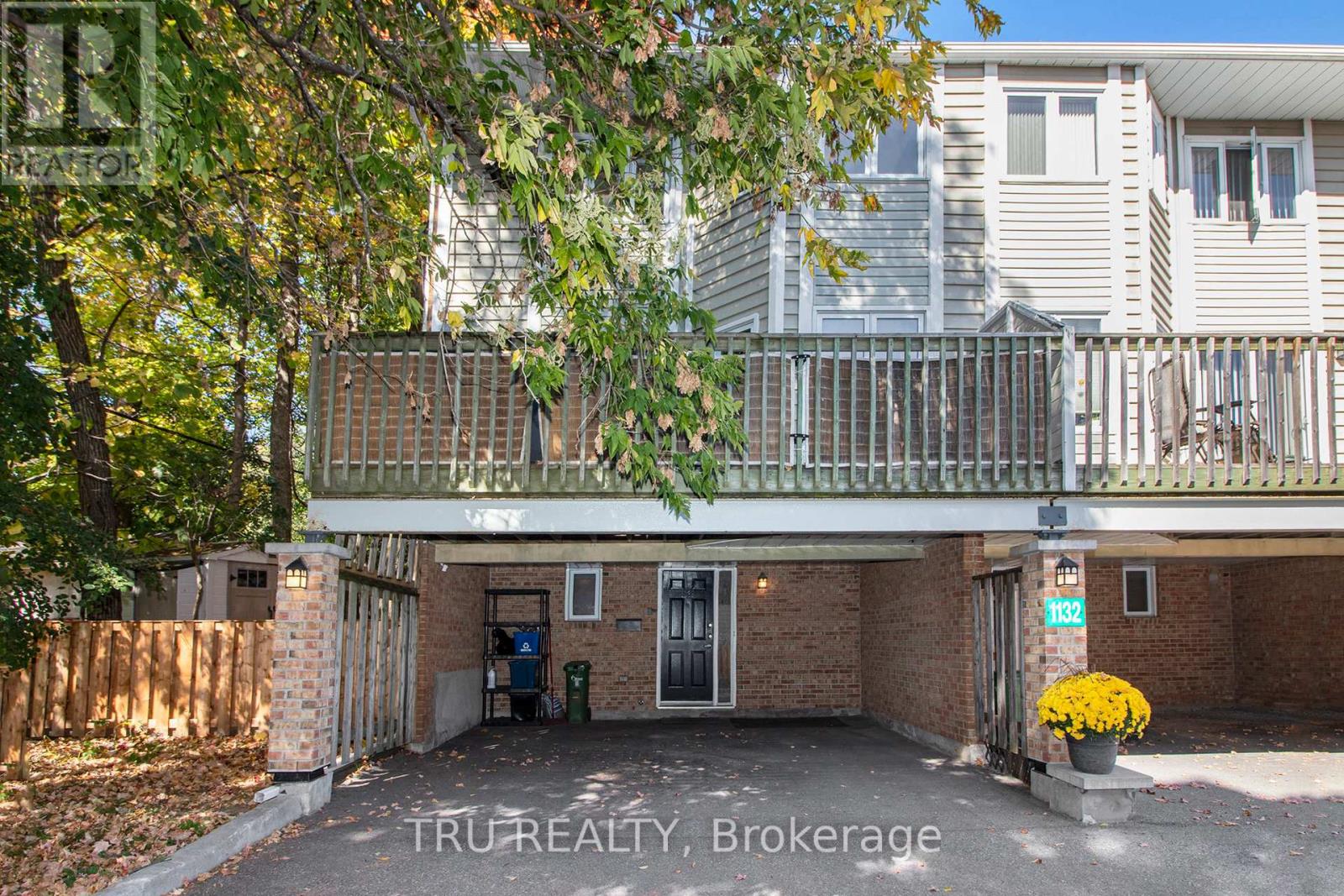 1132 CHIMNEY HILL WAY|Ottawa, Ontario K1J8Z6