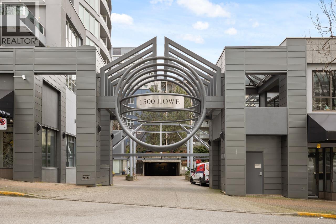 1701 1500 HOWE STREET|Vancouver, British Columbia V6Z2M8