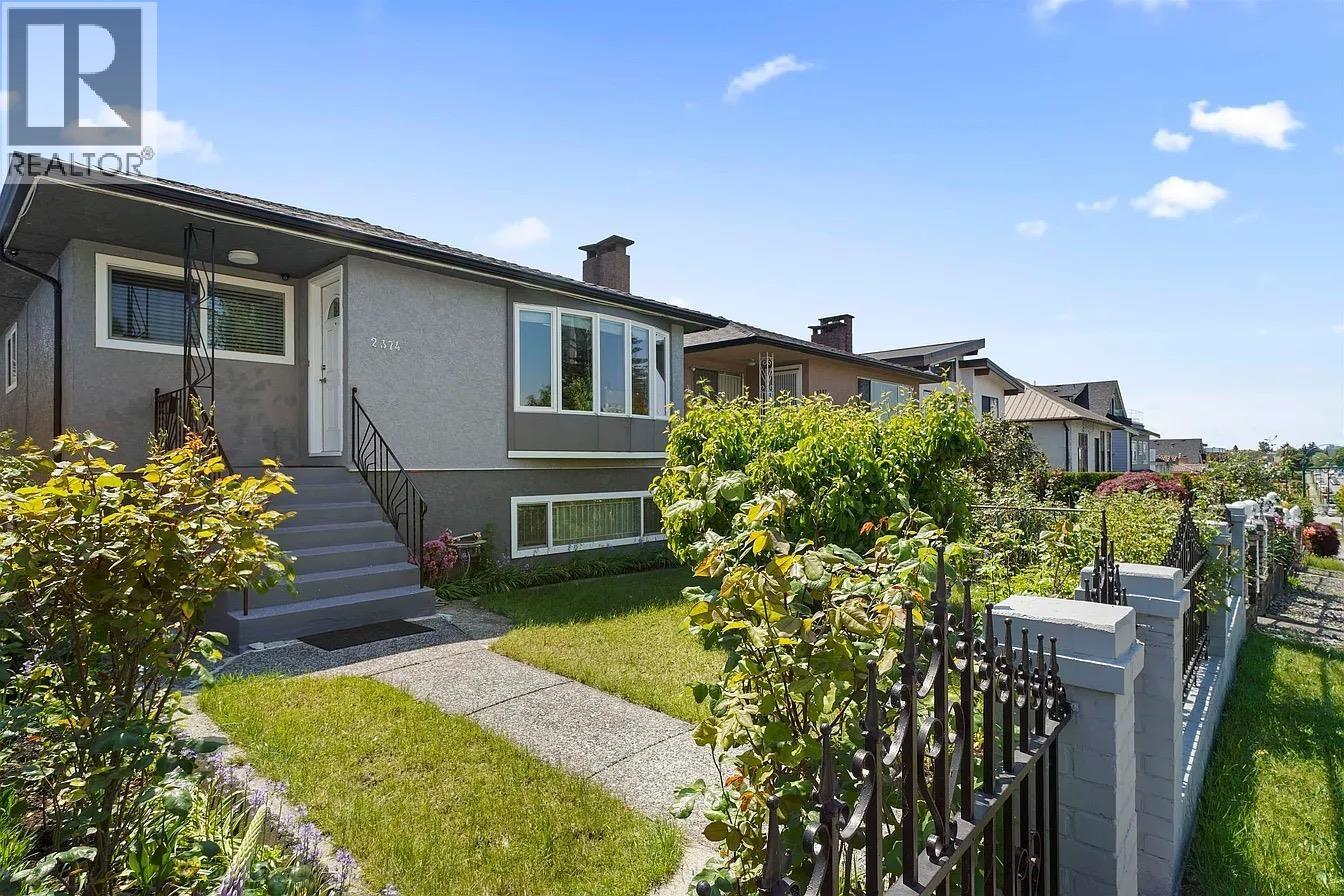 2374 E 33RD AVENUE|Vancouver, British Columbia V5R2S3