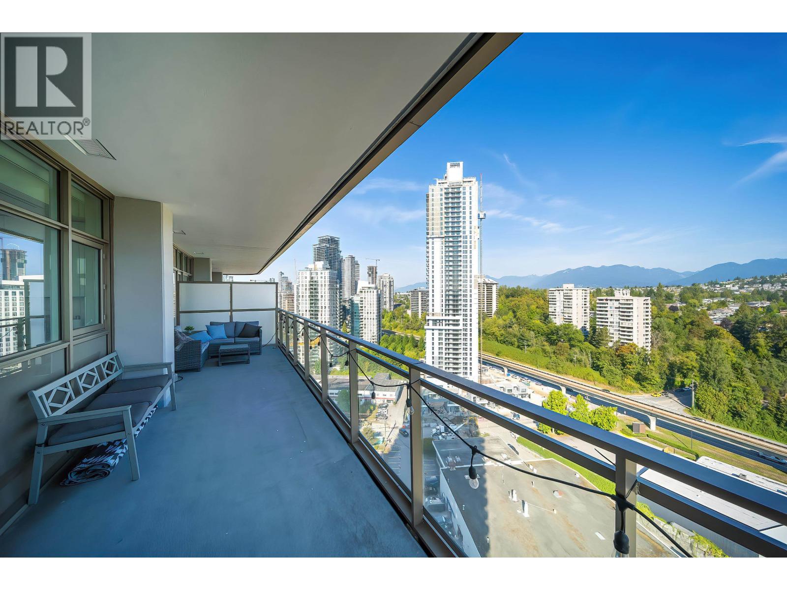 2301 5333 GORING STREET|Burnaby, British Columbia V5B0B6