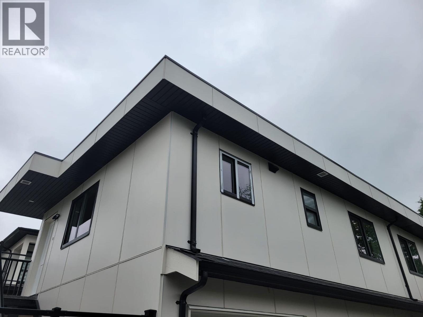 Property image for 4 6765 KITCHENER STREET|Burnaby, British Columbia V5B2J8