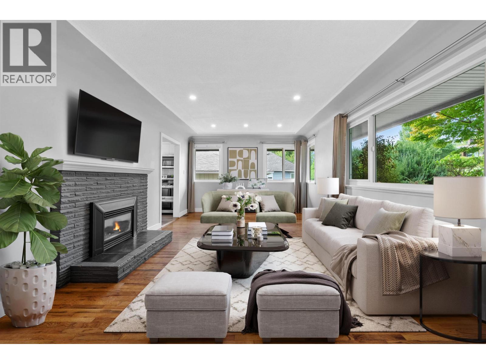 Property image for 1137 CLOVERLEY STREET|North Vancouver, British Columbia V7L1N7