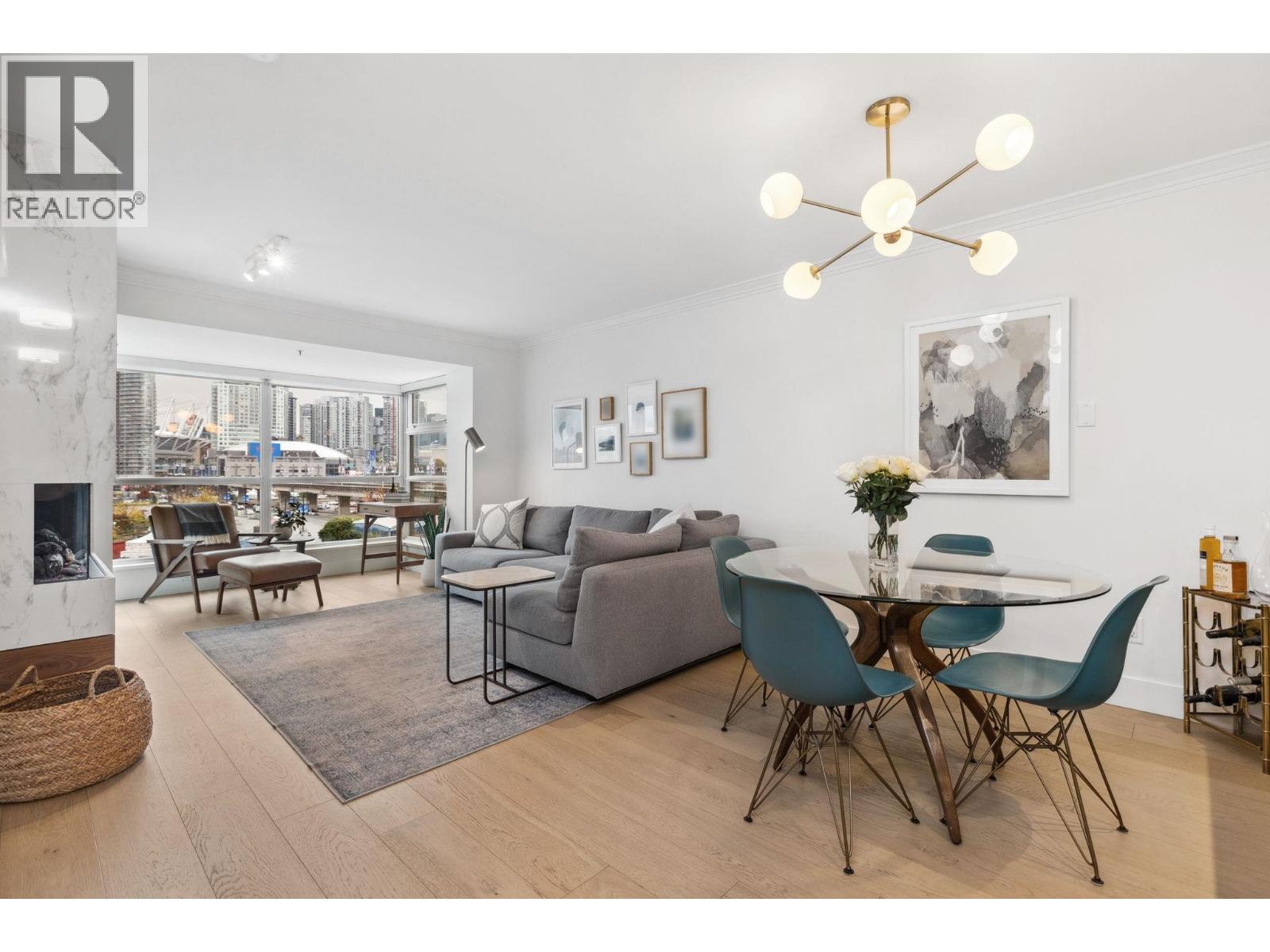 507 125 MILROSS AVENUE|Vancouver, British Columbia V6A0A1