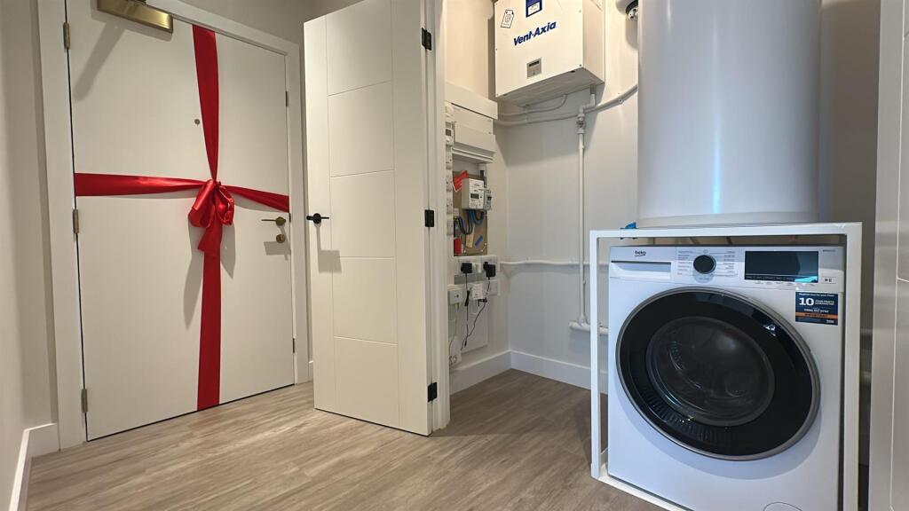 Additional image 10 of Glasswater Locks, Belmont Row, Birmingham