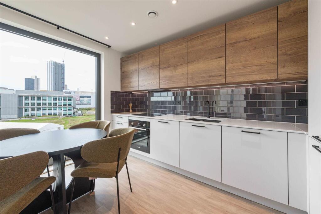 Additional image 5 of Glasswater Locks, Birmingham