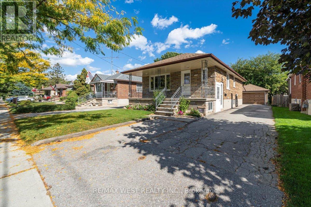 Property image for 233 GAMMA STREET|Toronto (Alderwood), Ontario M8W4G7