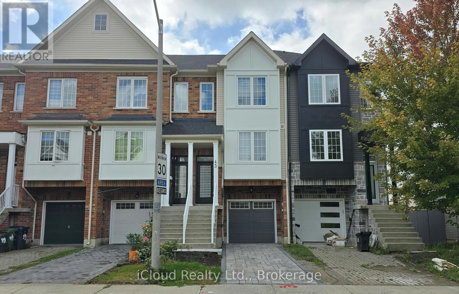 Property image for 43 MANTELLO DRIVE|Toronto (York University Heights), Ontario M3J0H6