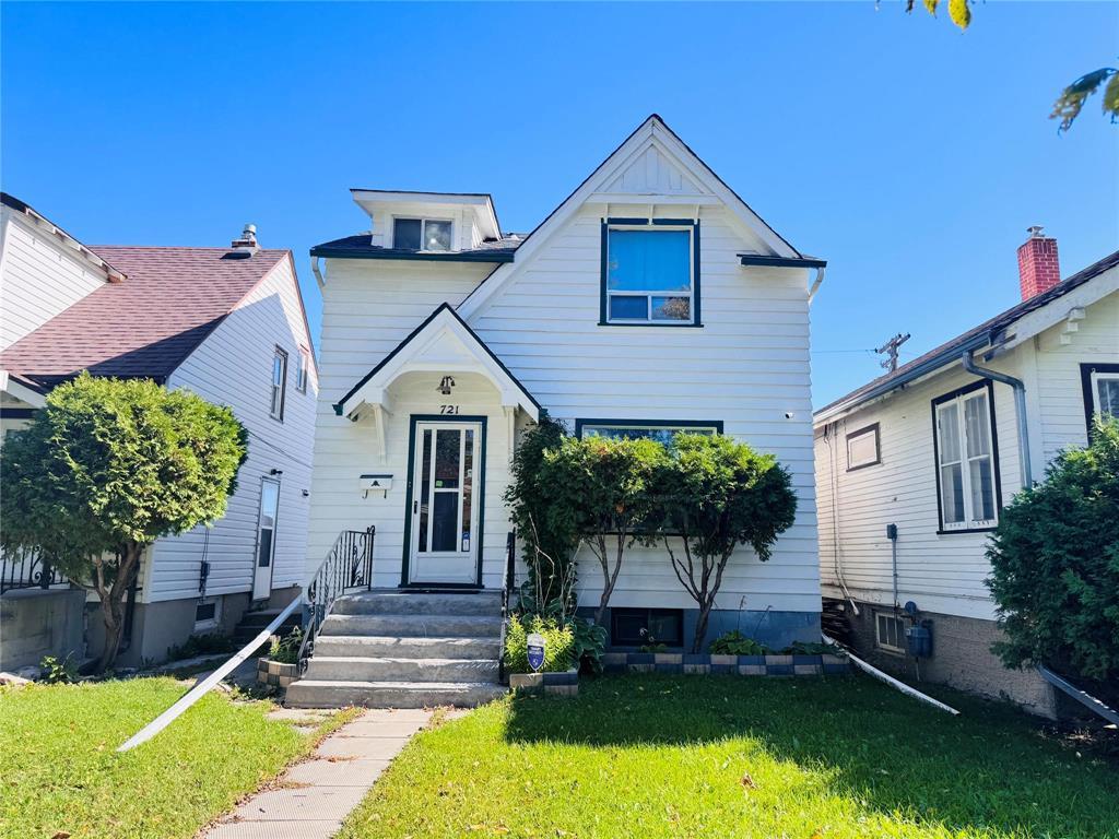 Property image for 721 Clifton Street|Winnipeg, Manitoba R3G2X7