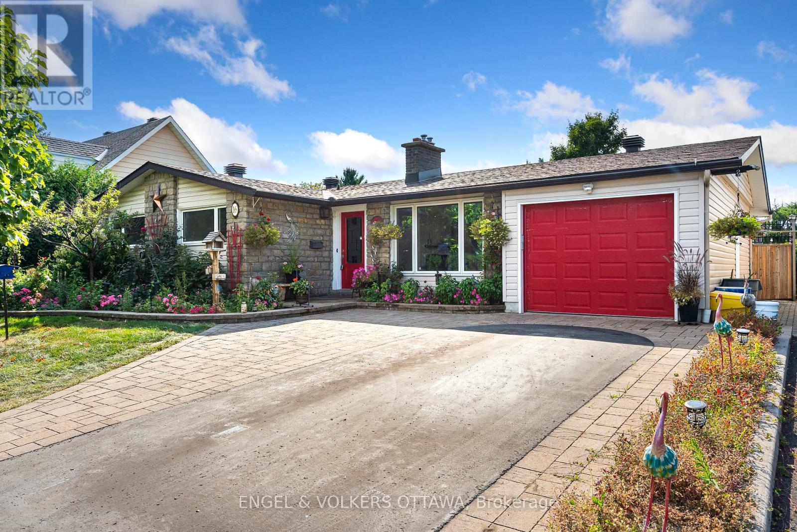 16 BENSON STREET|Ottawa, Ontario K2E5J5