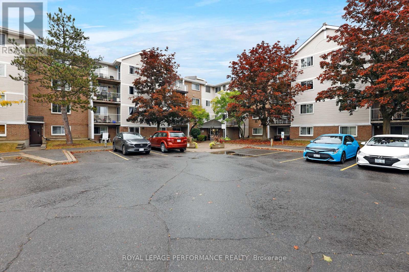 Property image for 412 - 280 BRITTANY DRIVE|Ottawa, Ontario K1K4M4