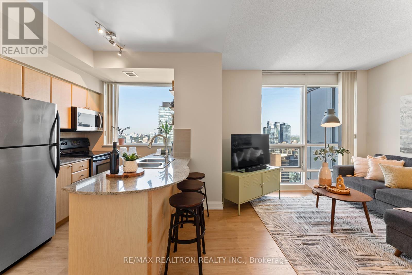 4609 - 763 BAY STREET|Toronto (Bay Street Corridor), Ontario M5G2R3