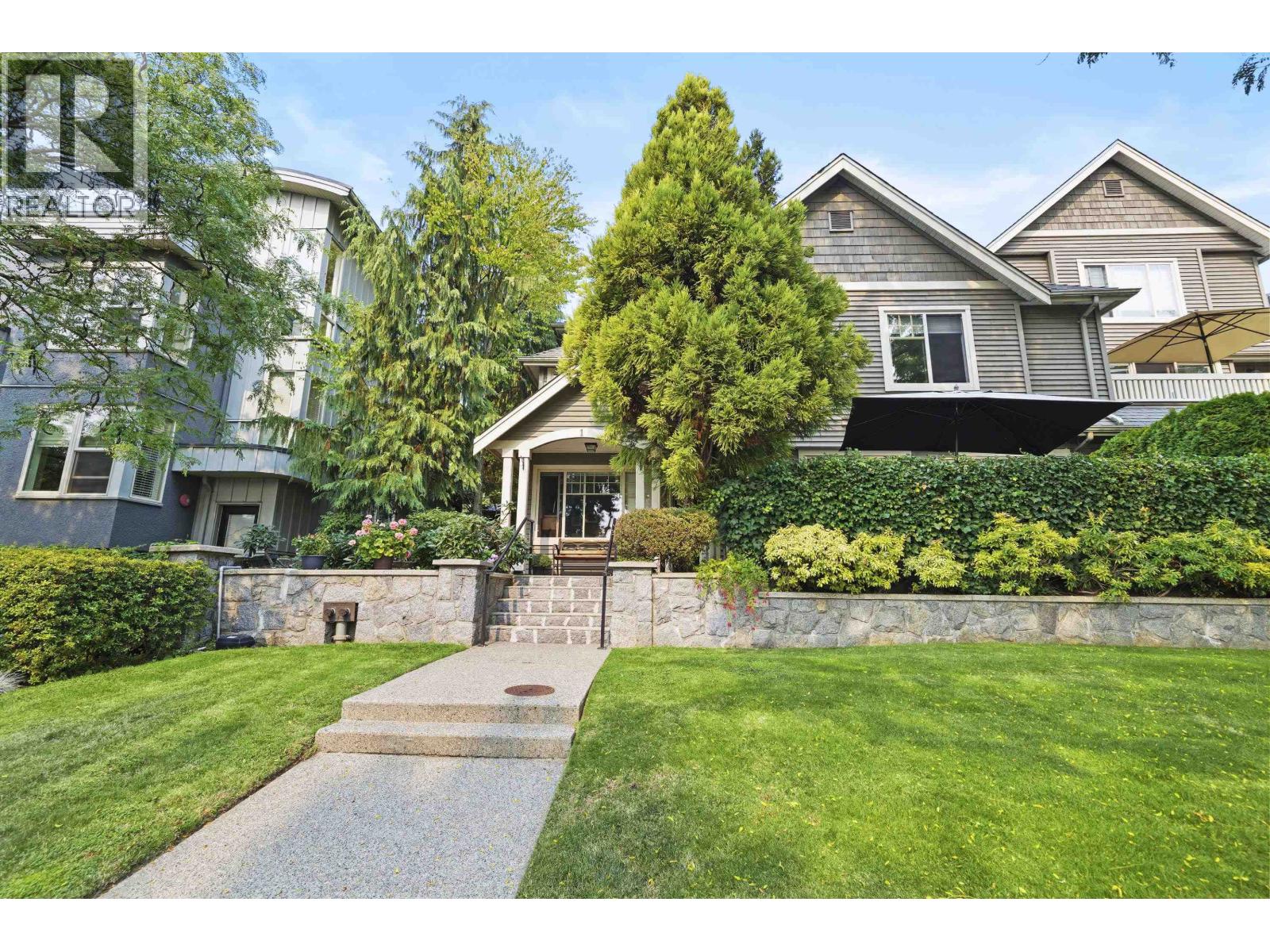 Property image for 1 222 E 5TH STREET|North Vancouver, British Columbia V7L1L7