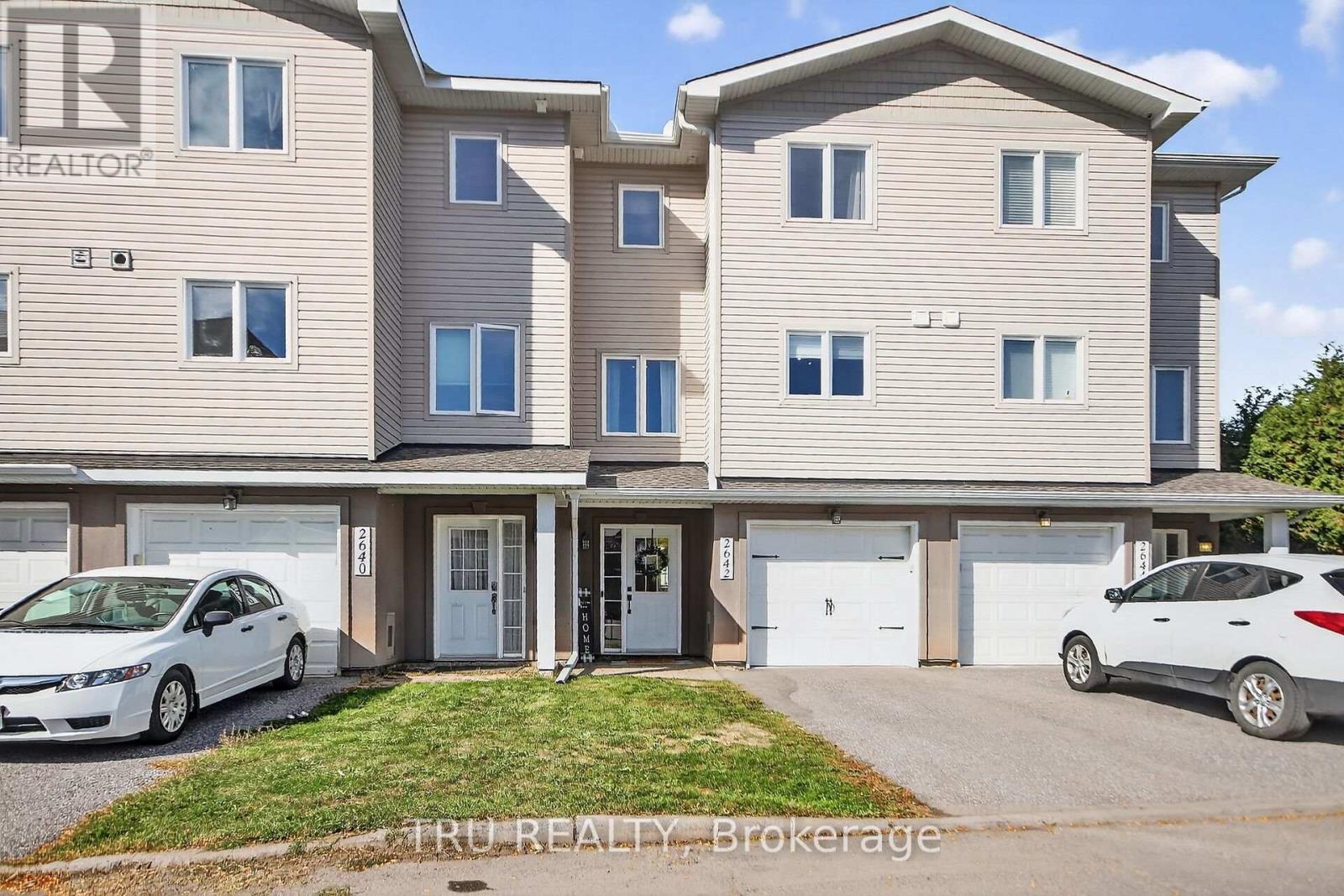 2642 PALINGS PRIVATE|Ottawa, Ontario K1T4A4