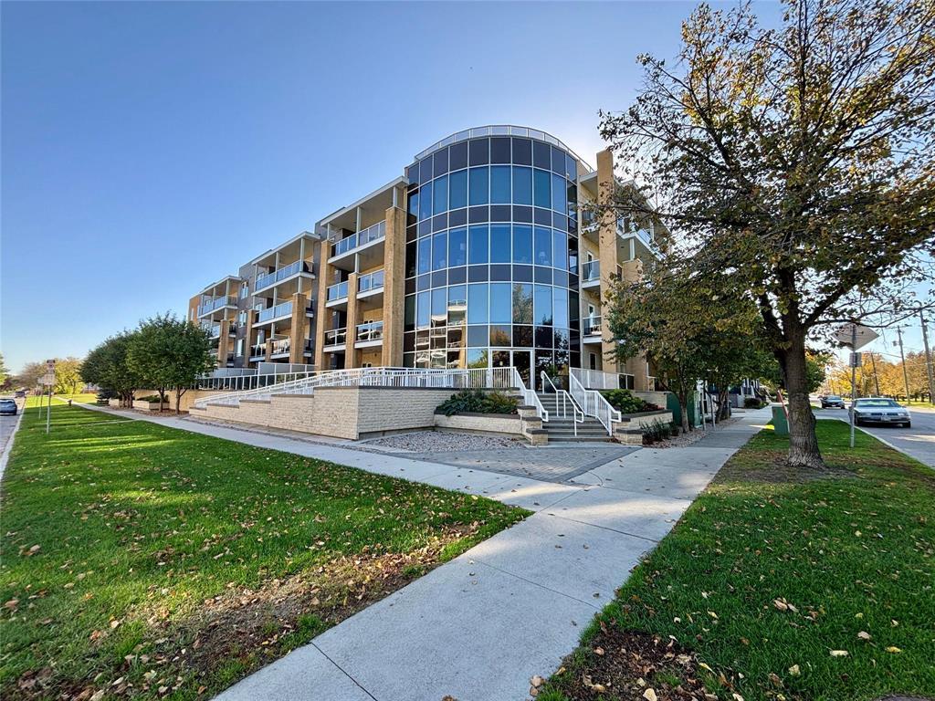Property image for 211 760 Tache Avenue|Winnipeg, Manitoba R2H1G8