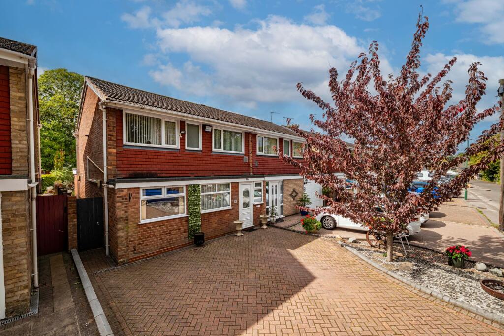Property image for Canterbury Drive, Marston Green, B37
