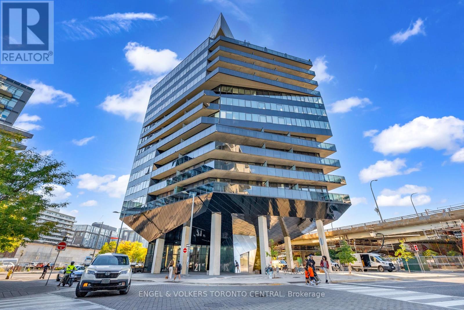 Property image for 310 - 21 LAWREN HARRIS SQUARE|Toronto (Moss Park), Ontario M5A0T4