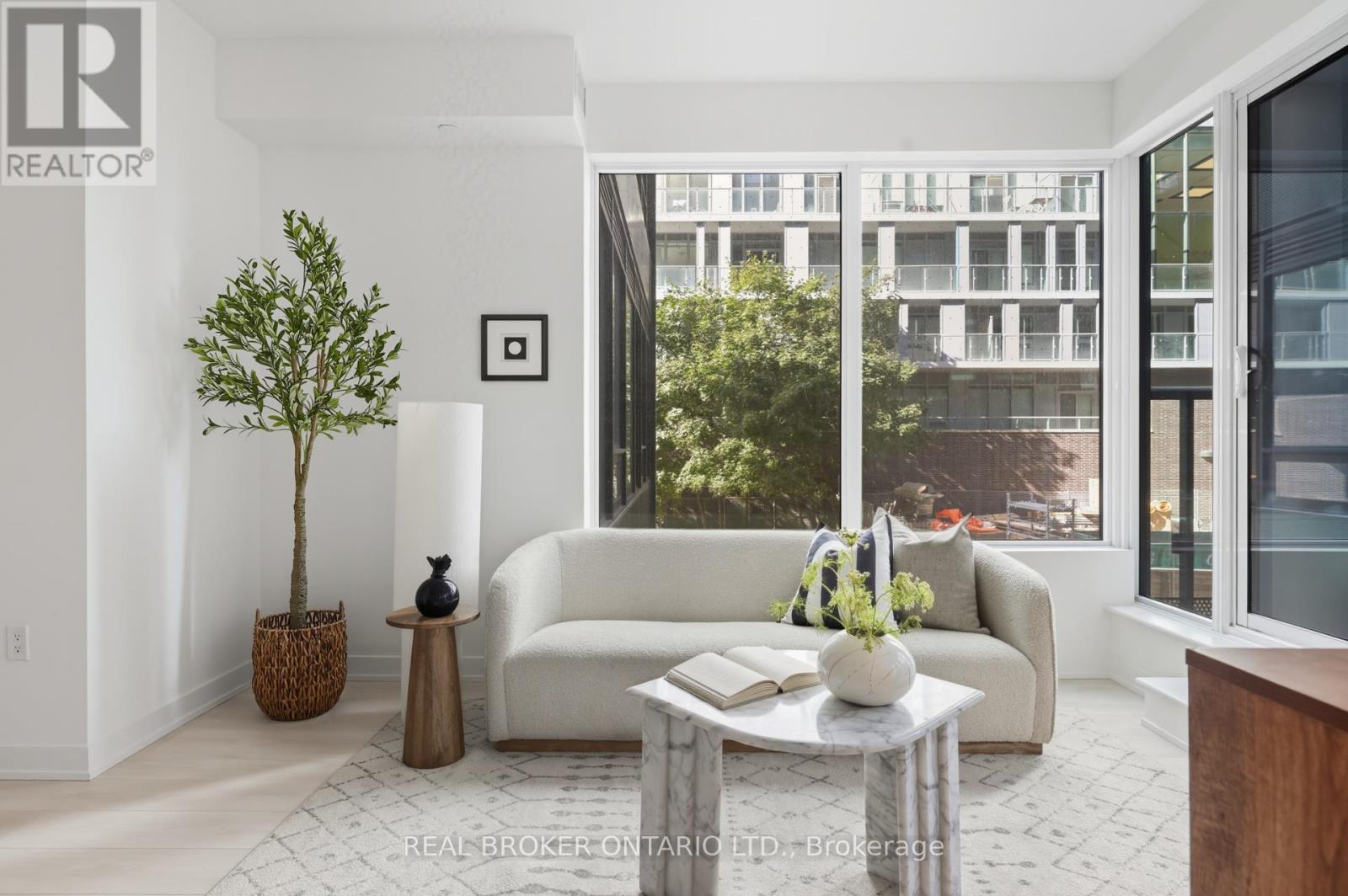 Property image for 207 - 127 BROADWAY AVENUE|Toronto (Mount Pleasant West), Ontario M4P1V4